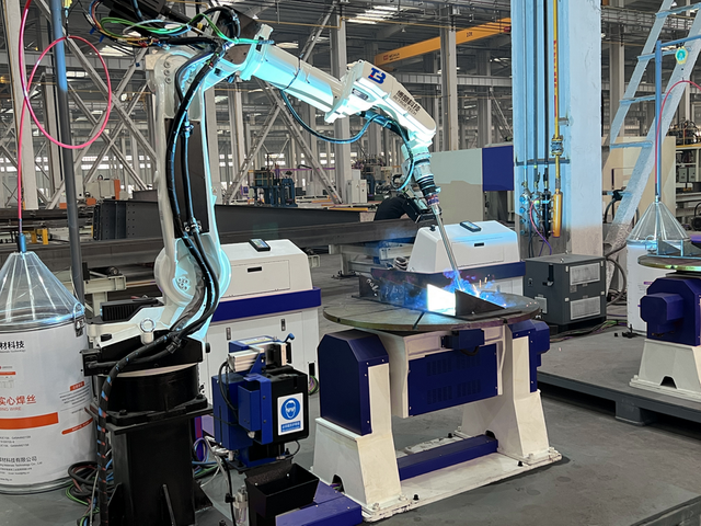6 軸ロボット溶接ワークステーション
